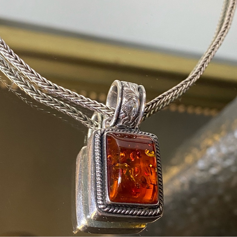 Lori Bonn 925  Silver Amber Pendant with chain